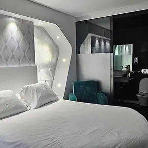 A Cornes Of The Atlantic Apartment